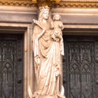 Statue am Kölner Dom