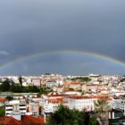 Regenbogen über Lissabon