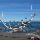 Sonnenfahrt-Skulptur in Reykjavík