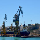 Kran im Hafen Vallettas