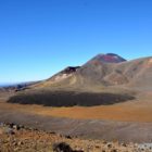 Sicht von Blue Lake auf Lavafeld