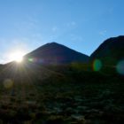 Sonne hinter Mt. Ngauruhoe