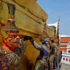 Figuren beim Grossen Tempel