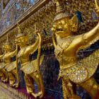 Figuren beim Grossen Tempel