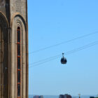 Kirche und Seilbahn